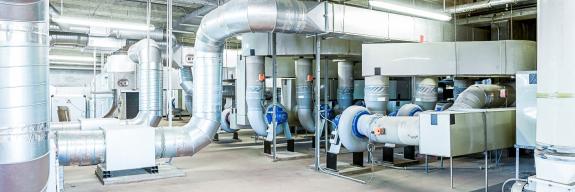 Pumpen und Lüftungen